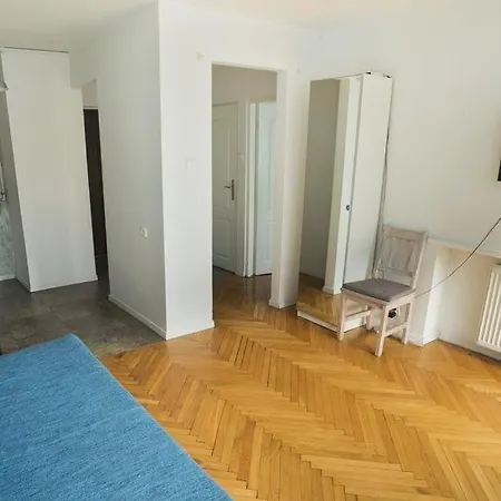 10 Stanislawa Moniuszki * Warszawa